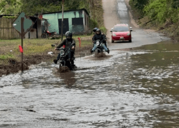 Seis estados de Venezuela reportan vías inundadas durante la Onda Tropical 43