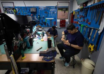 El reto de dotar de prótesis a los amputados de los terremotos en Venezuela