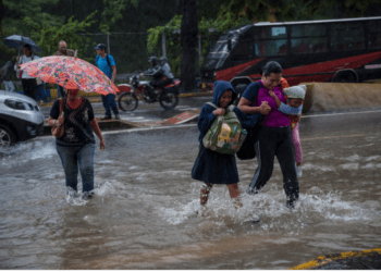 Para Bolívar, la prevención comienza mucho antes de que el agua caiga