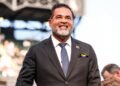 Los Medias Blancas de Chicago retiran el número 13 de Ozzie Guillén