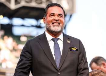 Los Medias Blancas de Chicago retiran el número 13 de Ozzie Guillén