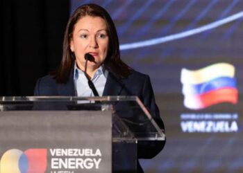 Venezuela ofrece en EEUU un "abanico" de inversiones en crudo y gas