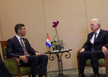 Peña y Uribe acuerdan impulsar la democracia en Venezuela y estrechar lazos legislativos