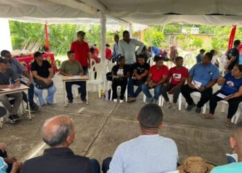 En Río Caribe lanzaron Plan Cacao Comunal con la presencia de productores de seis estados