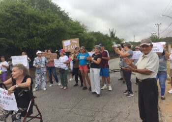 Vecinos de Villa Colonial en Margarita protestan tras cumplir 87 días sin agua