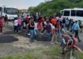 Vecinos protestaron en la vía El Rincón-San Diego para exigir mejoras en servicio de agua (+Fotos)