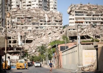Buscan reparar casi 4.000 viviendas dañadas en La Guaira por los terremotos