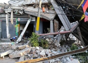 Presidente de Colombia decreta tres días de duelo nacional por fallecidos en el terremoto