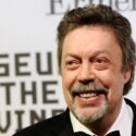 Muere el legendario actor Tim Curry a los 80 años, según TMZ