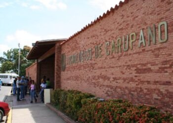 En la UPTP Luis Mariano Rivera reprogramaron graduaciones para noviembre