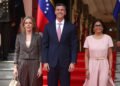 Rodríguez despide a Peña en Caracas tras un encuentro para "unir" a Venezuela y Paraguay