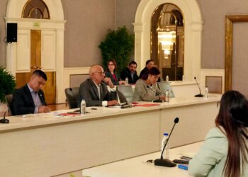 Gobierno y oposición anuncian avance en libertad de expresión