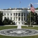 Trump veta de la Casa Blanca a CNN, MSNOW y Politico, a los que acusa de "noticias falsas"