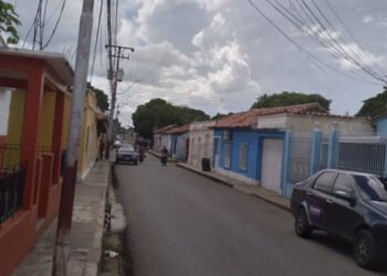 En Aragua de Barcelona se quedaron sin agua desde hace cinco días