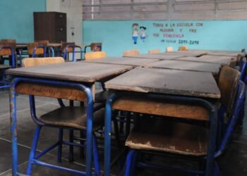 Más de 230 escuelas están listas para iniciar clases en La Guaira tras sismos