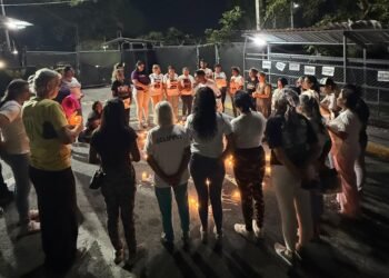 Familiares de presos políticos llevan 239 días de vigilia frente a El Rodeo I