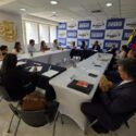Oposición venezolana habla de presos políticos y persecución con representantes de HRW