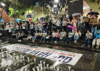 Familiares y activistas realizaron vigilia por presos políticos en Chacao