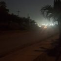 Vecinos de Ojo de Agua reportan cortes eléctricos intermitentes y falta de señal telefónica