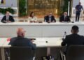 En el grupo de siete académicos y abogados, hay cuatro que son independientes del chavismo