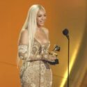 Beyoncé reedita 'B'DAY' e incluye una colaboración en español con Maluma