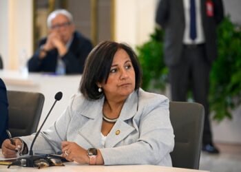 Dinorah Figuera afirma que el acceso a la información libre es un derecho inalienable y no una concesión