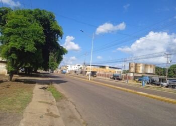 Usuarios reportan fallas eléctricas y bajones en sectores de Anaco