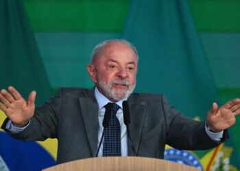 Lula dice que EE.UU. transmite la idea de que "gobierna" Venezuela