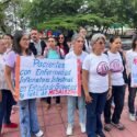 Protestaron en Caracas para exigir medicamentos para pacientes con colitis ulcerosa y Crohn