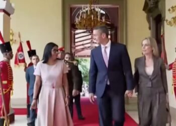 Peña se reunió con Rodríguez para impulsar acercamiento diplomático entre Paraguay y Venezuela