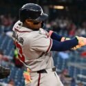 Ronald Acuña Jr. llega a 200 jonrones y 200 bases robadas en 904 juegos de MLB