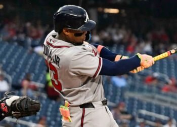 Ronald Acuña Jr. llega a 200 jonrones y 200 bases robadas en 904 juegos de MLB