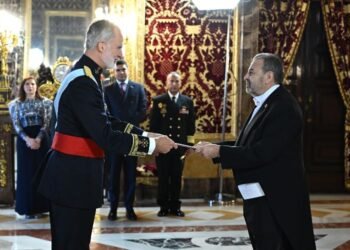 Los embajadores de Venezuela y Chile entregan sus credenciales al rey Felipe VI