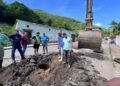 En Río Caribe iniciaron trabajos de reposición de un colector en la carretera nacional