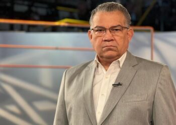 Enrique Márquez exige al Gobierno un plan para recuperar el sistema eléctrico