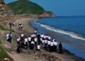 60 voluntarios e instituciones realizaron saneamiento de la playa El Muelle en Bermúdez