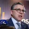 Sobre el sistema eléctrico, refirió que las continuas interrupciones diarias paralizan la actividad industrial en las regiones