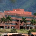 EE. UU. restablece el 100 % de las operaciones de su embajada en Caracas