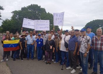 Jubilados petroleros de Anaco alzaron su voz en protesta por la dignidad 