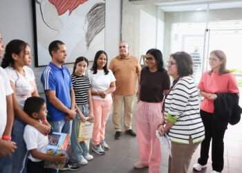 El Gobierno de Venezuela entrega 564 nuevas viviendas a afectados por el doble terremoto