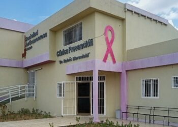 La Caminata Rosa es organizada por la Sociedad Anticancerosa de Anaco
