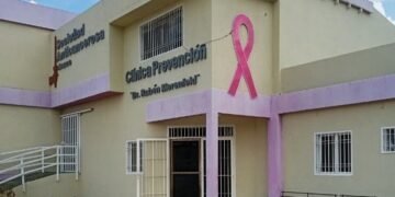 La Caminata Rosa es organizada por la Sociedad Anticancerosa de Anaco