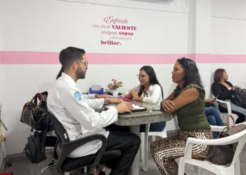 El CNP Sucre y el Ipsp coordinaron una jornada médica para periodistas y familiares en la Unidad de Atención Integral a la Mujer Amanda Jiménez
