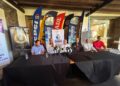En la feria participan más de 35 emprendedores y 16 concursan en el certamen gastronómico