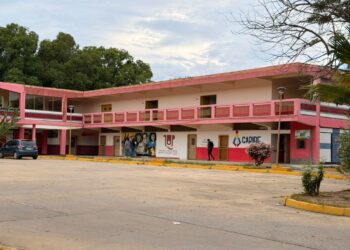 Las autoridades académicas reconocieron la necesidad de renovar equipos y anunciaron que evaluarán los requerimientos para atender las deficiencias del programa
