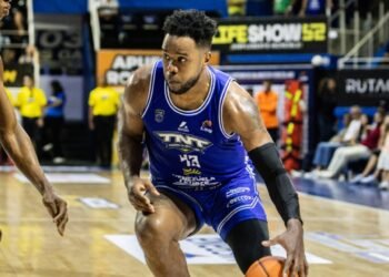 Marinos TNT volvió a la senda del triunfo tras imponerse a Pioneros