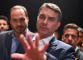 Bolsonaro promete subir las pensiones por encima de la inflación si gana las elecciones