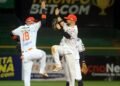 Caribes hizo gala de su ofensiva y le cortó el invicto a Tiburones