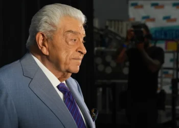 Don Francisco vuelve al estudio de ‘Sábado Gigante’ para unir el ayer y el hoy