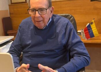Edmundo González Urrutia reafirma compromiso con "la restauración de la democracia venezolana"